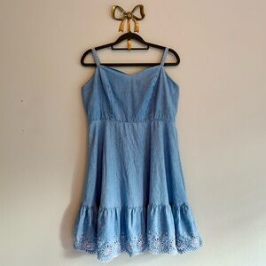 🫐🩵 Embroidered chambray fit & flare sundress 🩵🫐